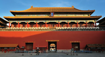 Take 5: Palaces Around the Globe
